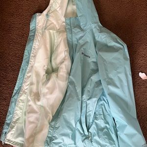 Columbia rain coat